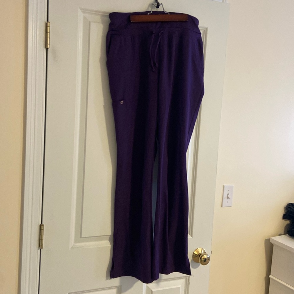 Excellent used condition barco one size medium purple scrub pants
